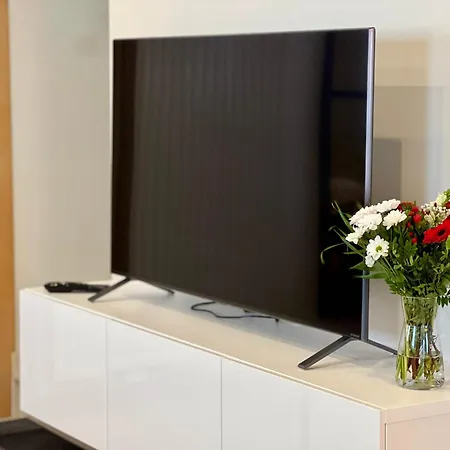 Isa'bellescale - Fully Equipped House 2km From Brussels South Airport