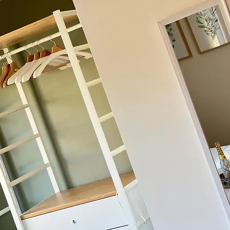 Prázdninový dům Isa'bellescale - Fully Equipped House 2km From Brussels South Airport *