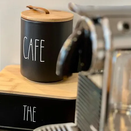 Isa'bellescale - Fully Equipped House 2km From Brussels South Airport