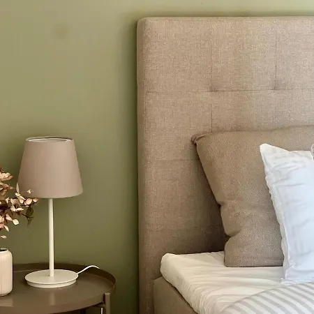 別荘 Isa'bellescale - Fully Equipped House 2km From Brussels South Airport *