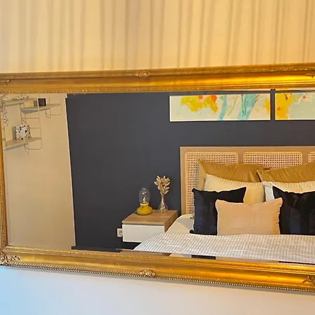 別荘 Isa'bellescale - Fully Equipped House 2km From Brussels South Airport *