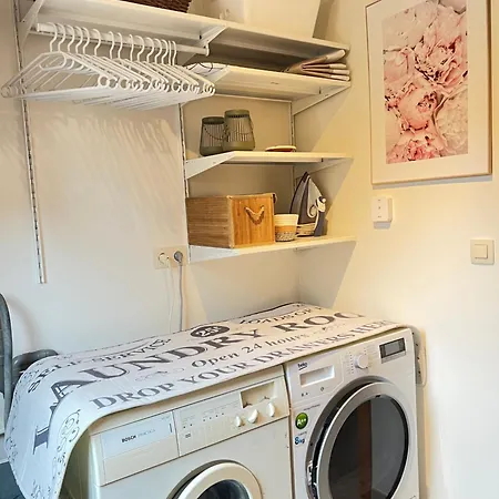 別荘 Isa'bellescale - Fully Equipped House 2km From Brussels South Airport