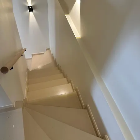 Dom wakacyjny Isa'bellescale - Fully Equipped House 2km From Brussels South Airport *