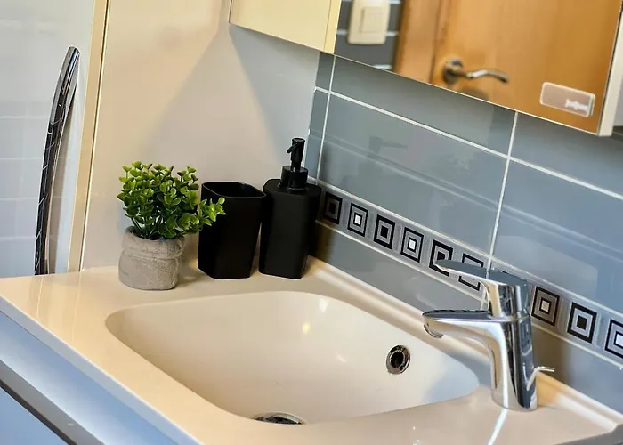 Isa'bellescale - Fully Equipped House 2km From Brussels South Airport Feriehus